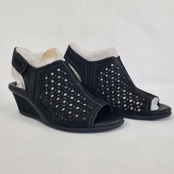Earth Cascade Black Perforated Leather Sling Back Wedge Heels Women's Sz 10B - Picture 1 of 9